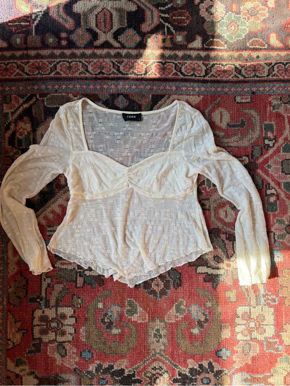 Cider White Lace Long-Sleeve Sweetheart Top